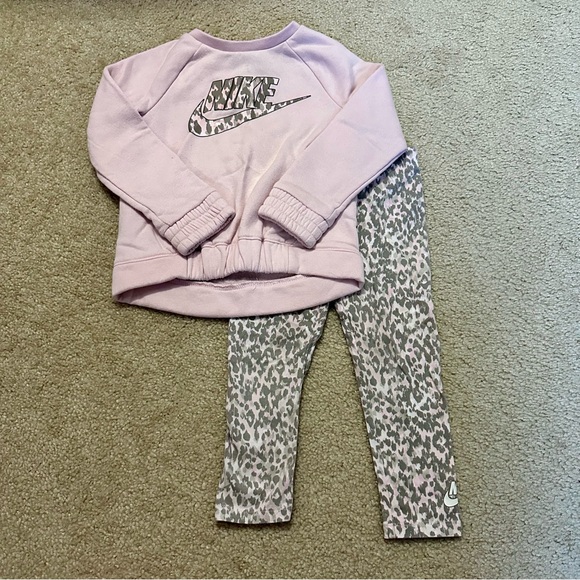 Nike Leopard Print Outfit Set - Picture 2 of 5
